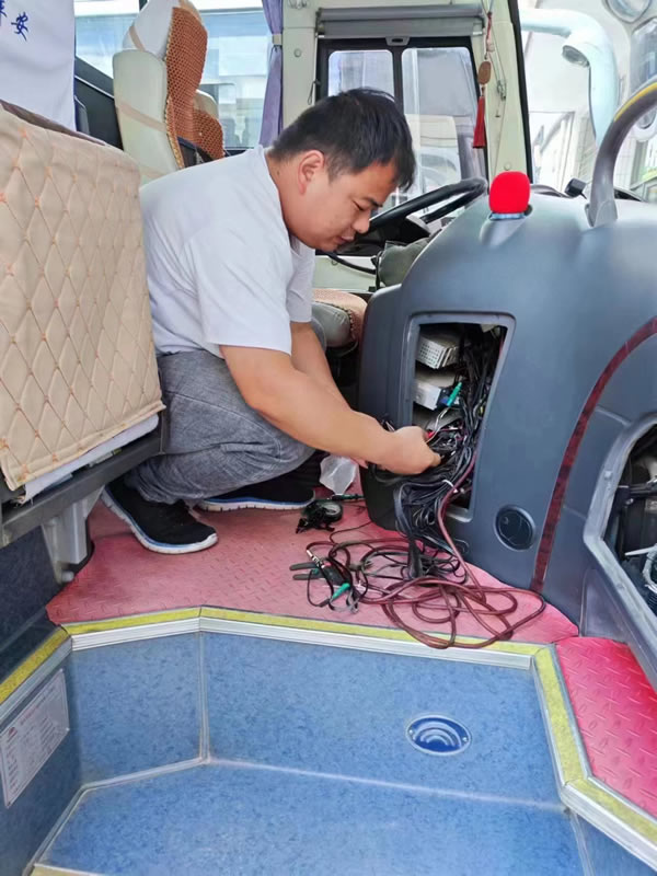 【三抓三促進行時】隴運集團成縣客運公司扎實開展“兩客一?！避囕v動態(tài)監(jiān)控專項整治工作