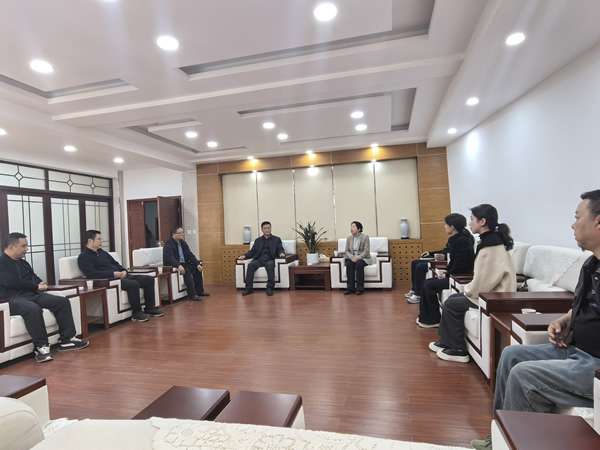 隴運(yùn)集團(tuán)潤(rùn)華旅游客運(yùn)公司、晟游天下旅行社與隴南師范學(xué)院歷史文化與旅游學(xué)院達(dá)成見(jiàn)習(xí)合作意向
